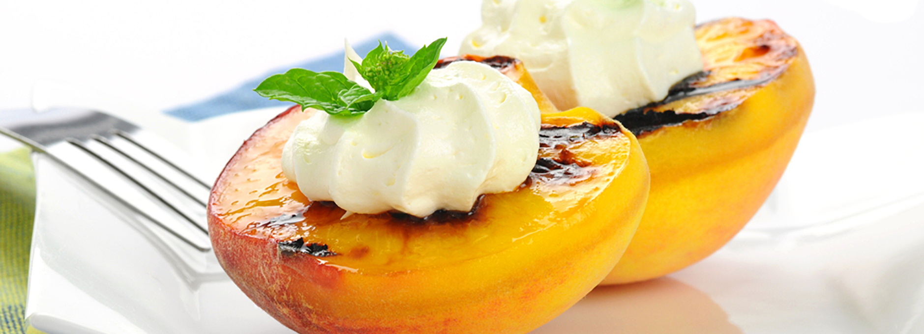 GRILLED PEACHES WITH SILANI MASCARPONE WHIP